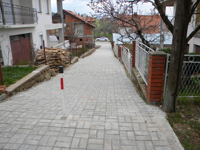 Продолжуваат градежните активности за уредување и асфалтирање на неколку помали улици во Пехчево, што ќе придонесе за урбанизација на овој простор.