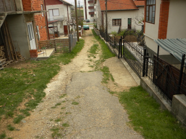 Продолжуваат градежните активности за уредување и асфалтирање на неколку помали улици во Пехчево, што ќе придонесе за урбанизација на овој простор.