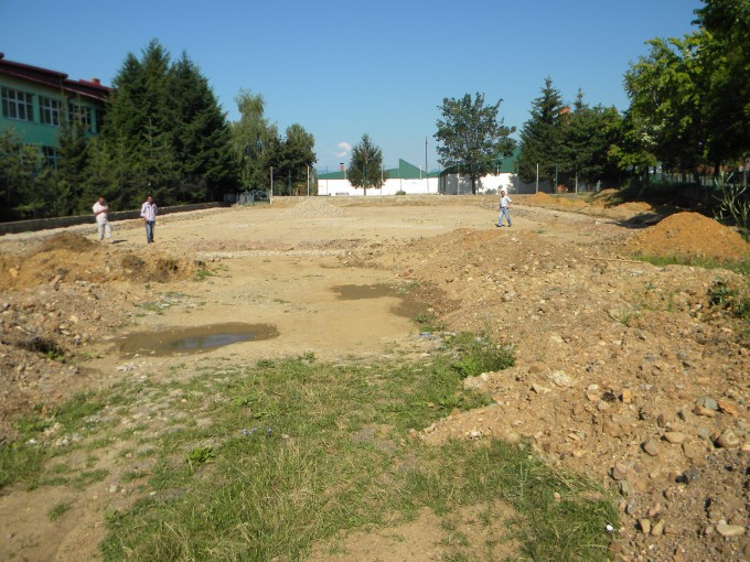 Жителите на Пехчево ќе добијат ново мултинаменско игралиште, како дел од програмата на Агенцијата за млади и спорт ,, Изградба на 100 игралишта ’’.