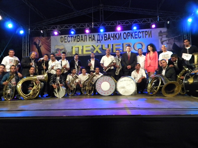 Дувачкиот оркестар Уска Кан од Берово, е победникот на овогодинешното 3-то издание на Фестивалот на дувачки оркестри Пехчево 2013.